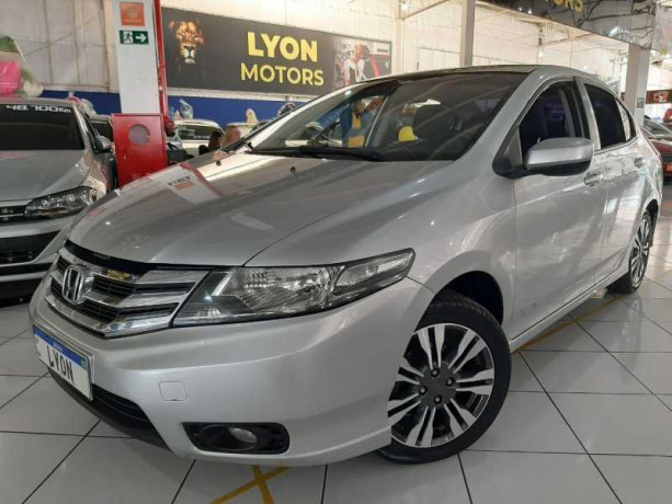 honda-city-15-lx-16v-2014-big-8