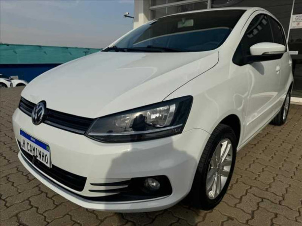 volkswagen-fox-16-msi-connect-big-0