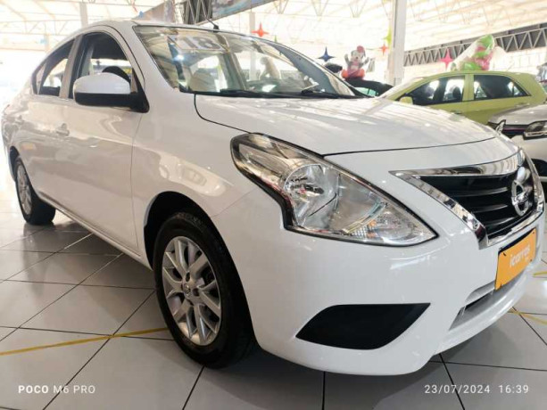 nissan-versa-16-16v-flexstart-sv-2018-big-11