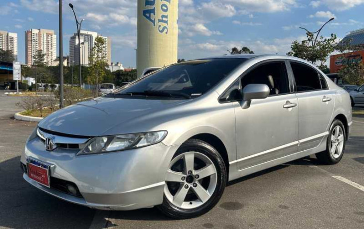 honda-civic-18-lxs-16v-2007-big-0