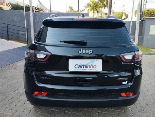 jeep-compass-13-t270-turbo-longitude-80-anos-big-11