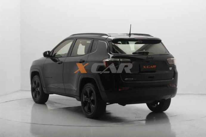 jeep-compass-20-16v-night-eagle-4x4-2018-big-10