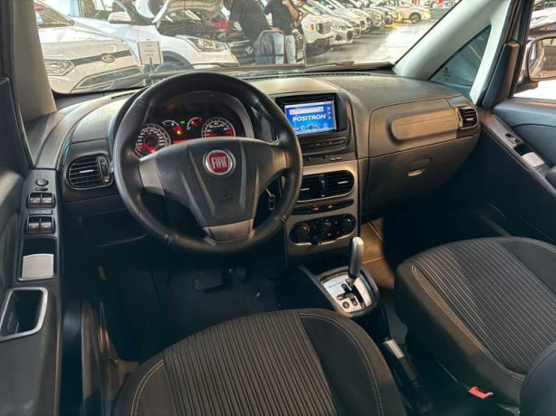 fiat-idea-16-mpi-essence-16v-2014-big-10