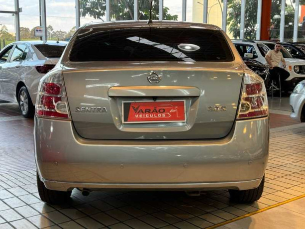 nissan-sentra-20-s-16v-2008-big-18