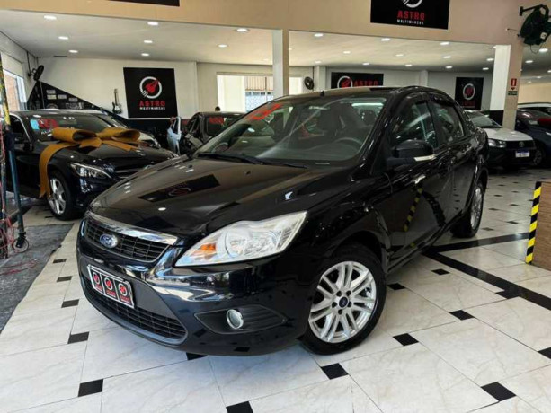 ford-focus-16-glx-sedan-16v-2013-big-12