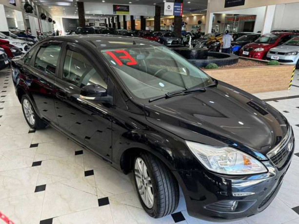 ford-focus-16-glx-sedan-16v-2013-big-10