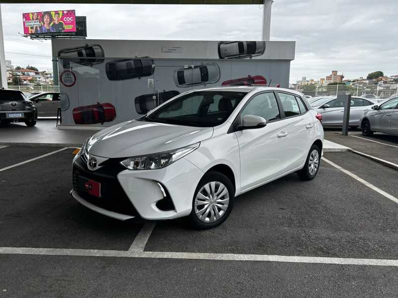 TOYOTA YARIS 1.5 XL 2024