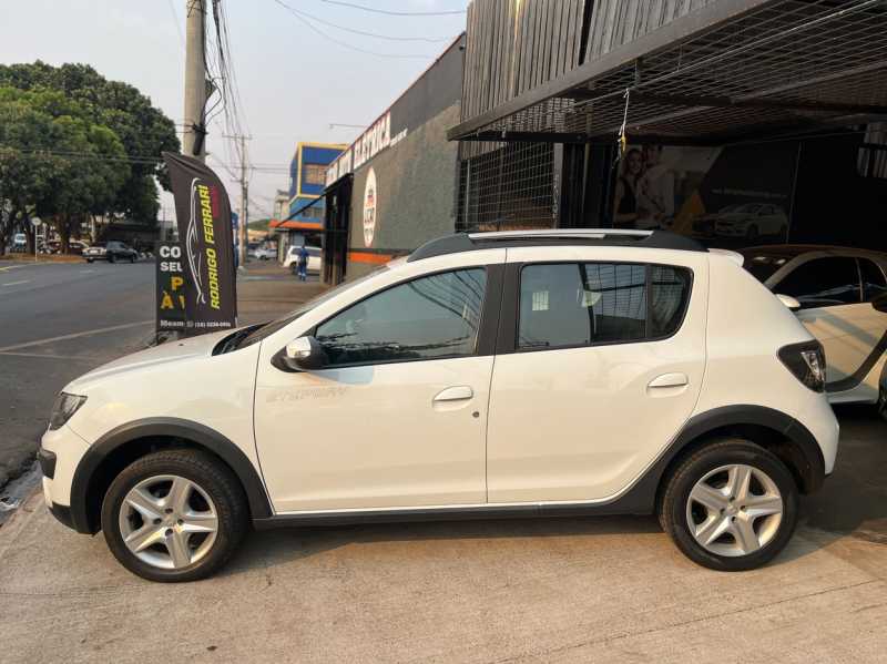 RENAULT SANDERO 1.6 STEPWAY 8V 2016