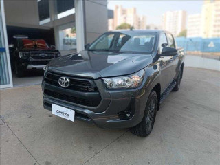 TOYOTA  HILUX   2.8 D-4d Turbo CD SR 4X4 