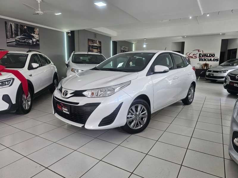 TOYOTA YARIS 1.5 16V XL PLUS CONNECT MULTIDRIVE 2022